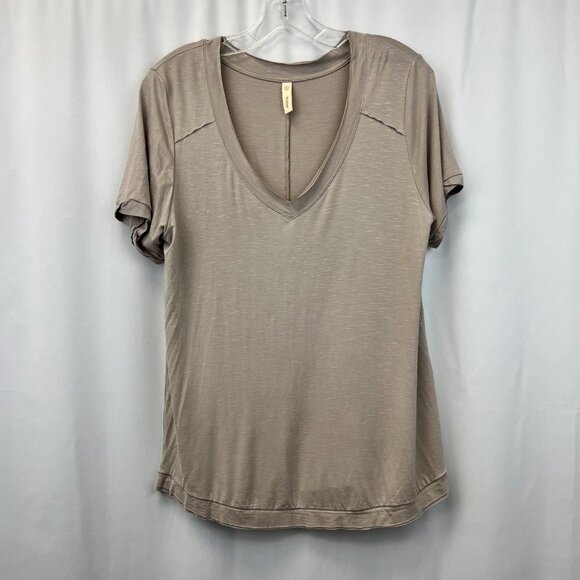 Wishlist Womens Stone Regular Fit V-Neck Short Sleeve Pullover T Shirt Sz Small - Picture 1 of 10